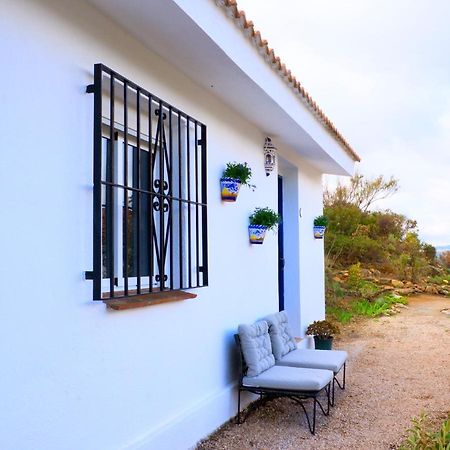 Bed and Breakfast Cortijo Sylvestre à Ríogordo Extérieur photo
