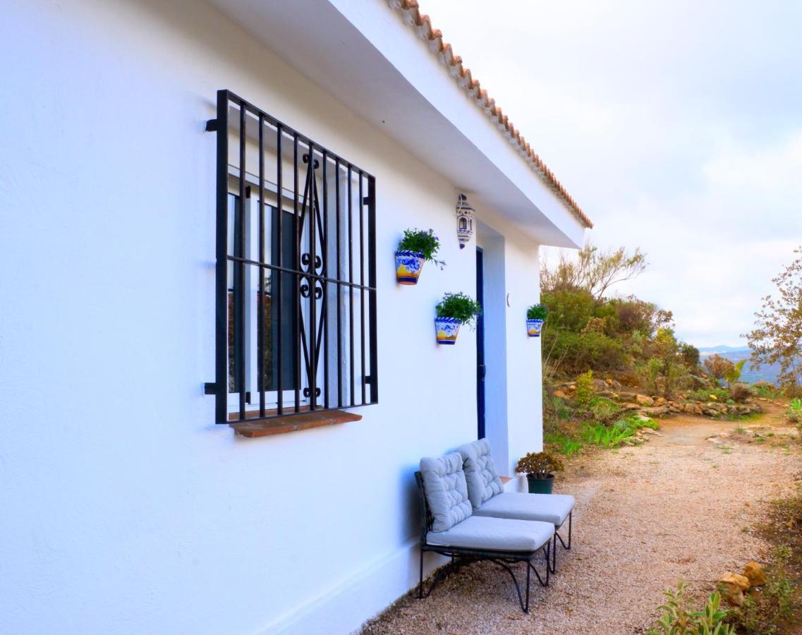 Bed and Breakfast Cortijo Sylvestre à Ríogordo Extérieur photo